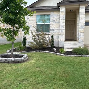 Weeding by LSLTAustin/SanAntonioEmerald reviewed on August 21, 2025