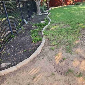 Leaf Removal by Tovar lawn care services reviewed on September 27, 2025
