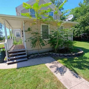 Bush Trimming by American Pride Property Services reviewed on August 15, 2025