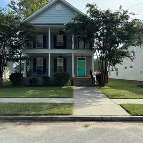 residential landscaping by Mauler Mowing LLC reviewed on August 19, 2025