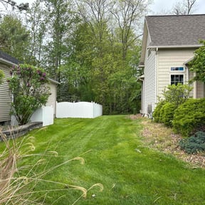 landscaping services by Premium Lawn Care & Snow Removal reviewed on August 15, 2025