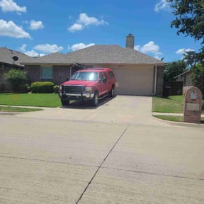 landscape maintenance by Paradise landscaping reviewed on August 15, 2025