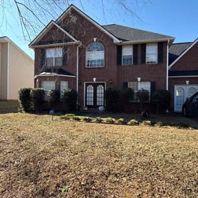 Bush Trimming by Riteous Lawn Care reviewed on October 21, 2025