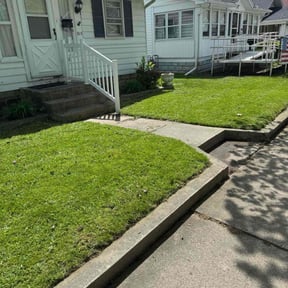 residential landscaping by Indy's Green Dream Team LLC reviewed on August 16, 2025