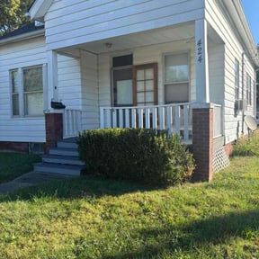 Bush Trimming by EECO SERVICES LLC reviewed on October 18, 2025