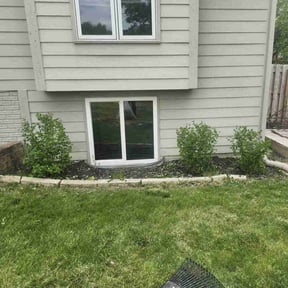 Bush Trimming by It'z Done Home improvement / Landscaping & Snow Removal reviewed on August 20, 2025