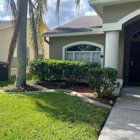 Bush Trimming by J's lawn service reviewed on August 20, 2025