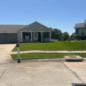 grass maintenance by E-maculate Lawn  Care LLC reviewed on August 19, 2025