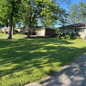 yard care by Evan's Lawncare reviewed on August 19, 2025
