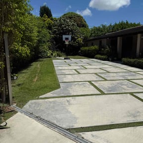 landscaping by Emerald Green Property Management LLC reviewed on August 15, 2025