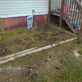 Flower Bed Weeding by Tropilawn Landscaping reviewed on November 27, 2025