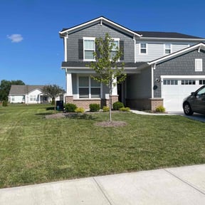 landscape maintenance by Indy's Grass Slingers. LLC. reviewed on August 19, 2025