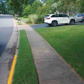lawn service by House 2 House Place 2 Place reviewed on August 21, 2025