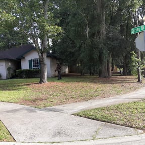 Bush Trimming by Dub’s Lawn Care reviewed on August 15, 2025