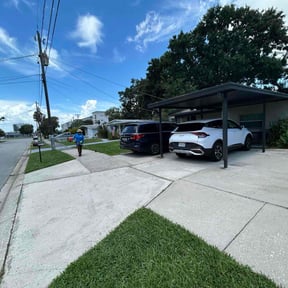 yard service by Birdsong Bee Company Lawn Service reviewed on December 3, 2025