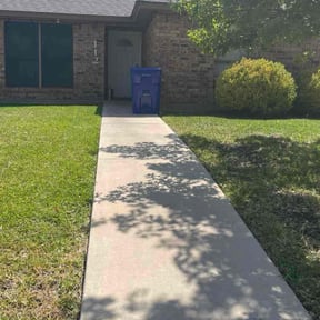 turf maintenance by Brushod Goodrum reviewed on August 16, 2025