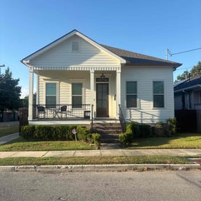 Bush Trimming by bjourklund landscaping reviewed on November 26, 2025