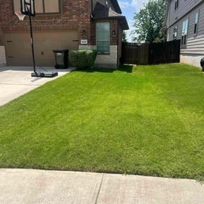 gardening service by Yeti Yards reviewed on October 24, 2025