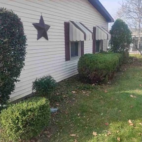 Bush Trimming by GGG lawn service Get It Done reviewed on November 19, 2025