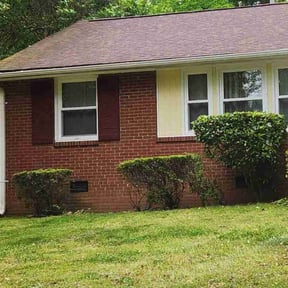 Bush Trimming by Green City Landscaping Co LLC reviewed on August 19, 2025