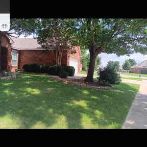 residential landscaping by Juana's Botanical Landscaping reviewed on August 19, 2025