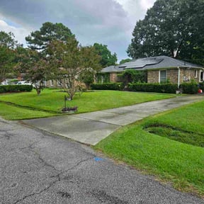 landscaping services by Expanding Horizons Property Management LLC reviewed on August 21, 2025