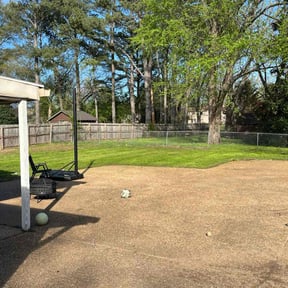 turf maintenance by Hector's Lawn Care reviewed on October 4, 2023