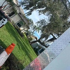 lawn care by Green Hands Landscaping reviewed on November 9, 2017