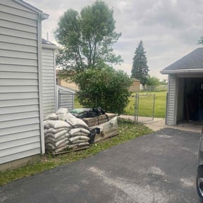 Bush Trimming by Washington's No Limit Lawn & Garden reviewed on August 19, 2025