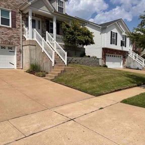 yard service by PNJ Landscaping reviewed on August 20, 2025