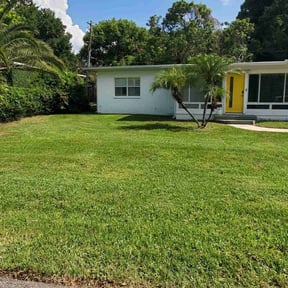 yard service by WeHaul Lawn Care and Junk Removal reviewed on October 19, 2025