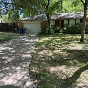 Bush Trimming by Tip-Top lawn care reviewed on August 16, 2025