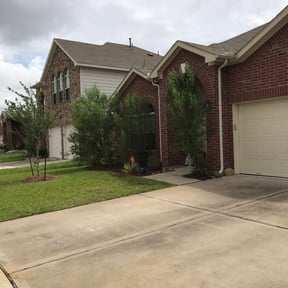 Flower Bed Weeding by Gary' s Lawn Care Service reviewed on August 20, 2025