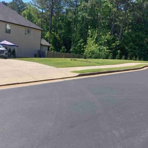 lawn care by Lawn Emperor reviewed on August 16, 2025