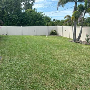 yard care by Graves landscaping reviewed on August 17, 2025