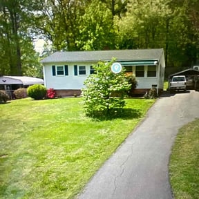 Leaf Removal by Pass The Baton reviewed on September 22, 2025