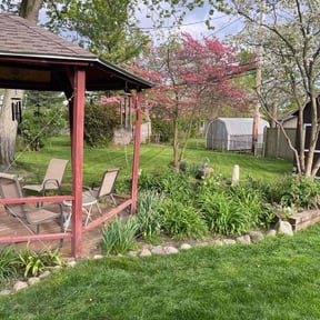 Leaf Removal by bjourklund landscaping reviewed on October 19, 2025