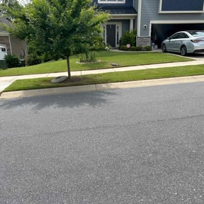 grass maintenance by Texas Pride Landscape and Irrigation reviewed on November 9, 2017