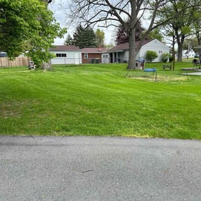 yard maintenance by AffordableAcres reviewed on December 23, 2025