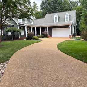 grass maintenance by W C Lawne Care reviewed on August 21, 2025