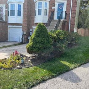 Flower Bed Weeding by Michael&#039;s Lawn Maintenance  reviewed on November 18, 2025