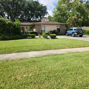residential landscaping by Jeff Sidener reviewed on August 18, 2025