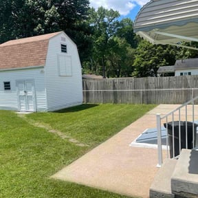 yard maintenance by Ziolkowski Lawcare reviewed on August 18, 2025