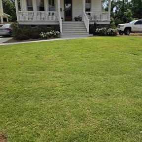gardening service by Electric City Lawn Care LLC reviewed on August 18, 2025
