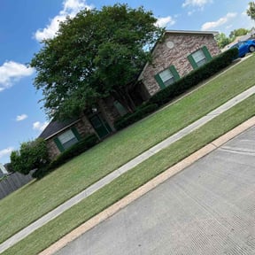residential landscaping by Big Nate's Lawn Care LLC reviewed on August 20, 2025