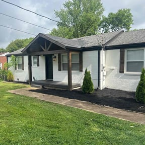 Mulching by Tailormade lawn service reviewed on August 18, 2025