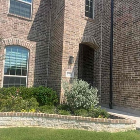 gardening service by Lawns By Lopez reviewed on August 15, 2025