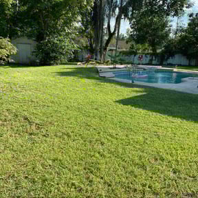 landscape maintenance by AR landscaping reviewed on August 20, 2025