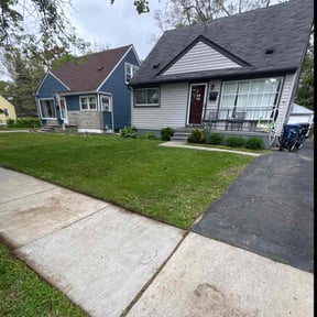 landscaping by JWALL Lawn Care, LLC reviewed on August 19, 2025