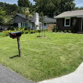 grass cutting by Sebastian's concrete and landscaping reviewed on August 17, 2025